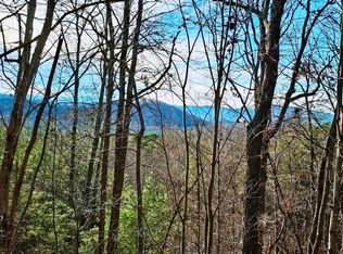 270 Graystone Dr, Murphy, NC 28906