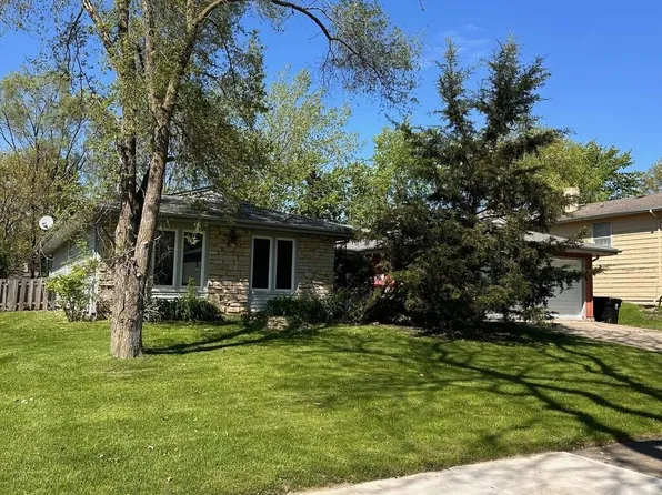 209 Downing Dr, Bloomingdale, IL 60108