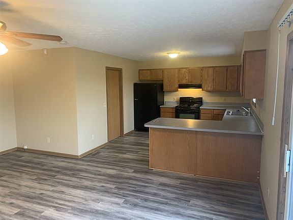 4th image of 1097 Sheffield Ct
