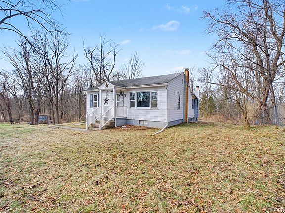 4th image of 566 Old State Road