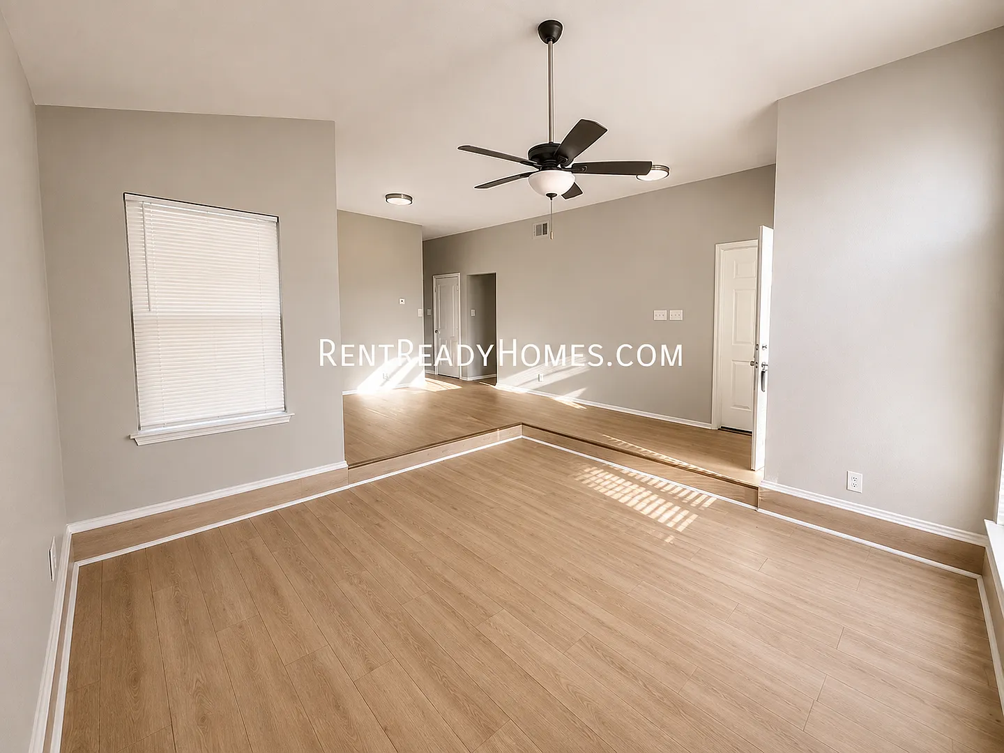 8434 Cascade Ridge Dr - 4 Bedroom San Antonio Home With Fenced Backyard — Photo 4