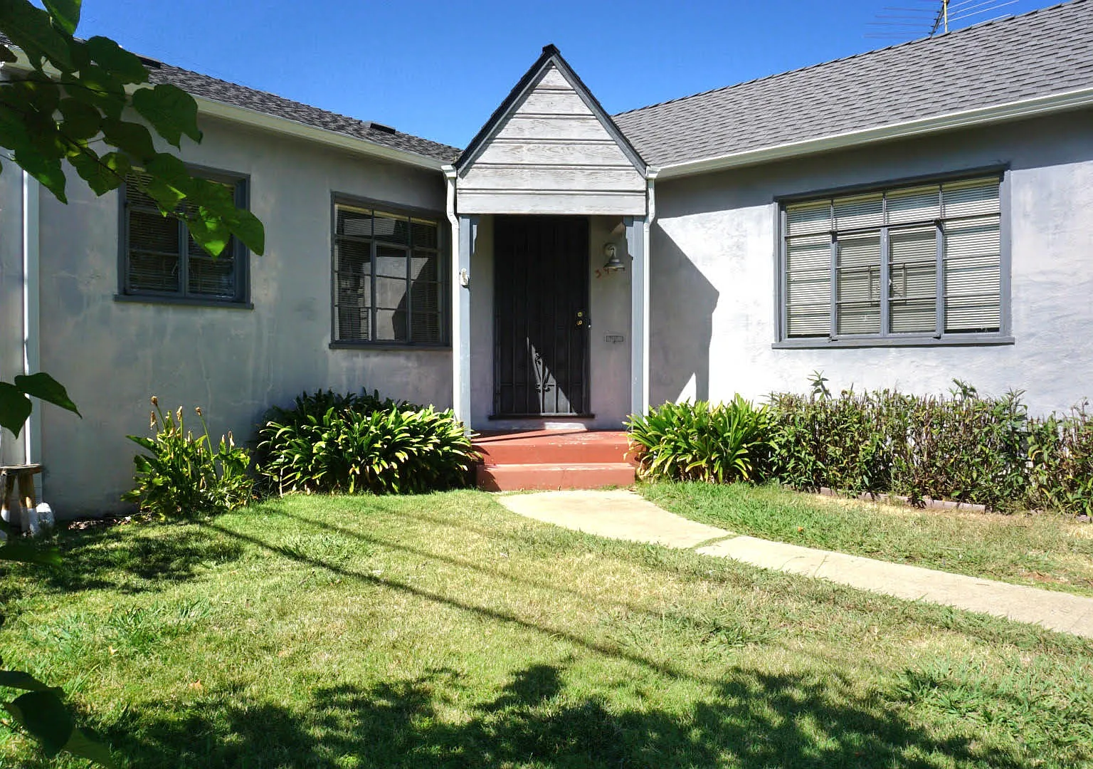 3 bed, 1263 sqft, $2,595 — Photo 2