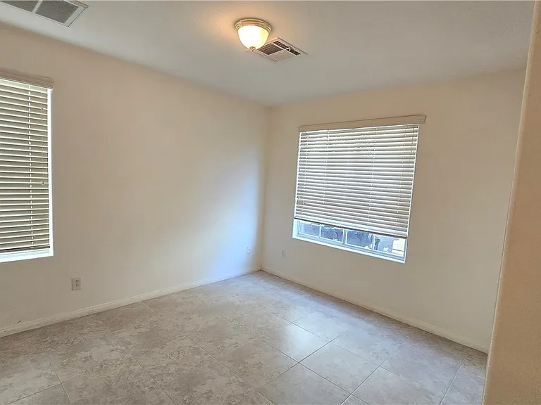 8920 James Carl Ct — Photo 5