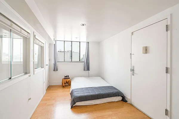 Sold by Compass | media 7