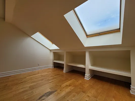 Rented by Julien Aractingi, LREB | media 17