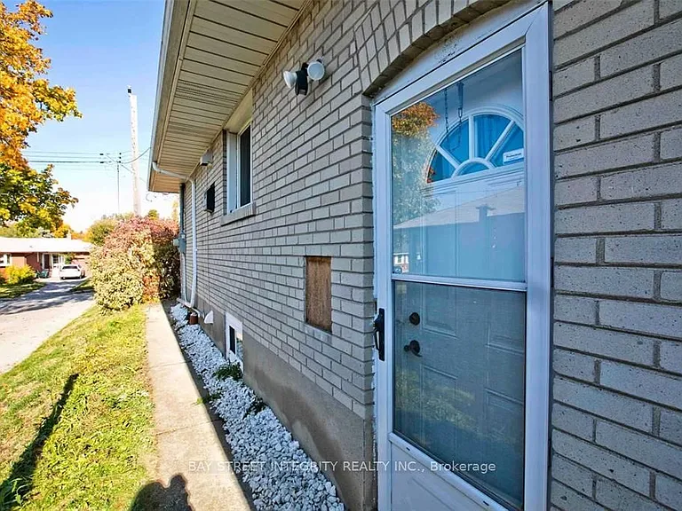 60 Hesketh Ct — Photo 21