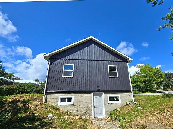 5th image of 1009 Elm Tree Rd