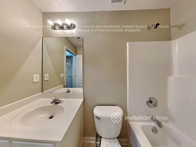 1127 Chateau Ter — Photo 19