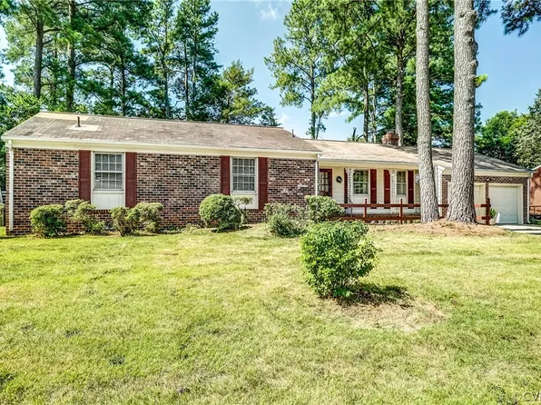 121 Essex Rd, Colonial Heights, VA 23834