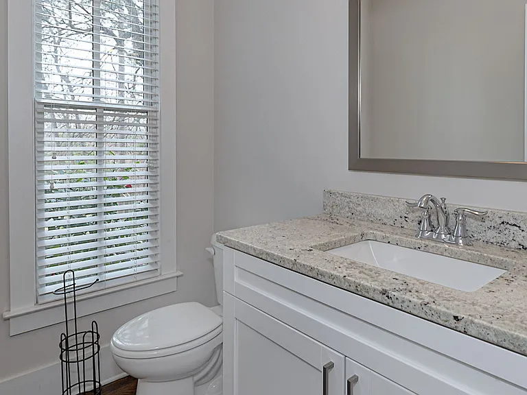 2033 Cherokee Dr — Photo 18