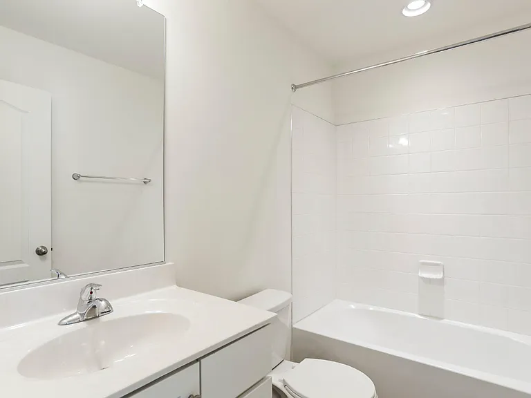 18 Clifton Mnr — Photo 10