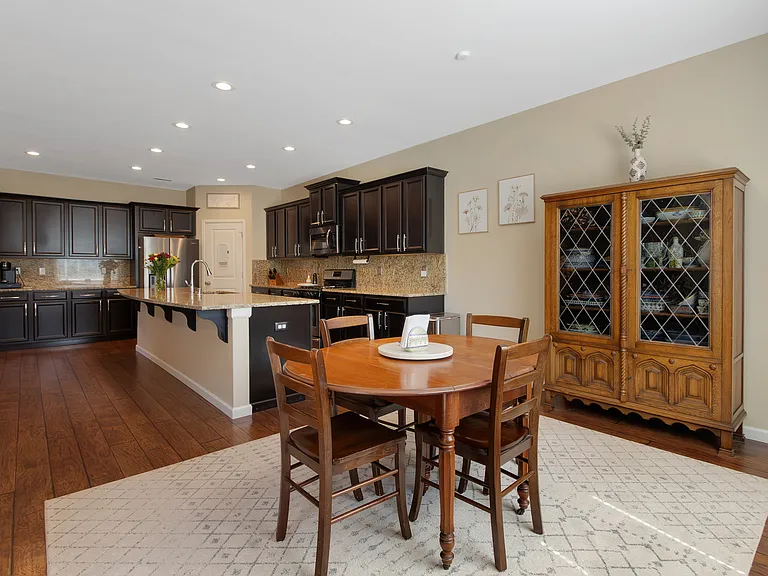 8905 Corona St NE — Photo 9