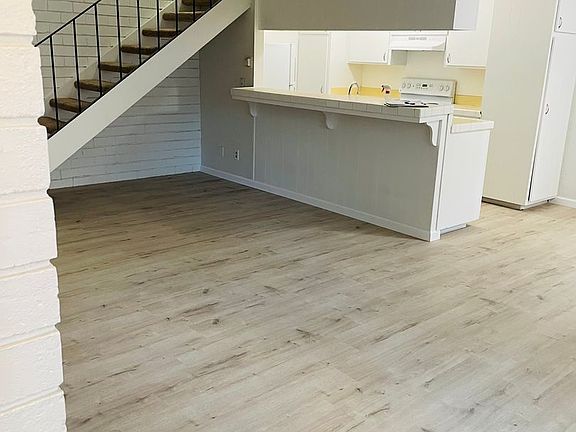 2nd image of 5575 Keoncrest Cir APT 2