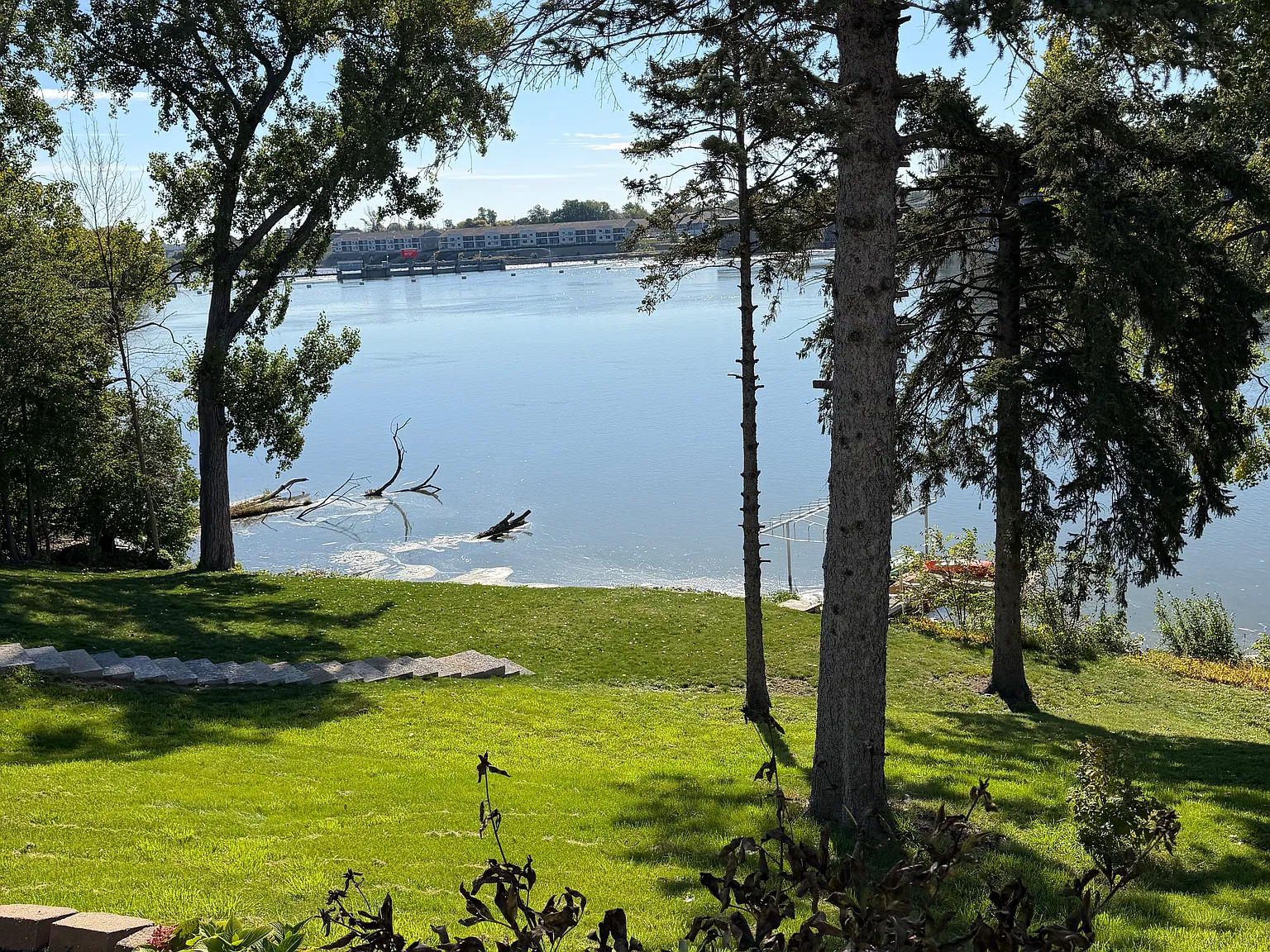 3 bed, 2703 sqft, $3,000 — Photo 1