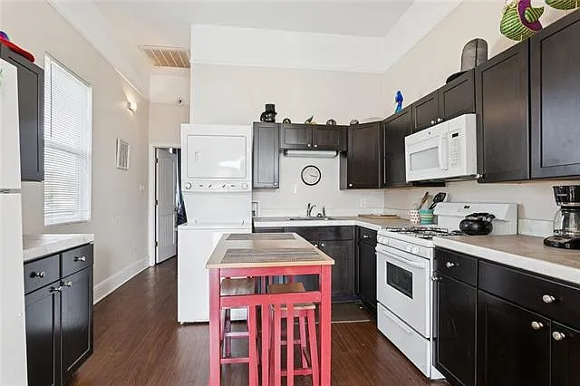 1 bed, 1.0 bath, 650 sqft, $1,400 — Photo 3