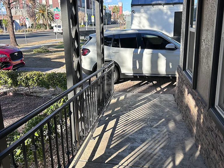 private driveway
