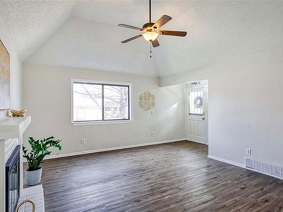 5th image of 807 E 121st Ter