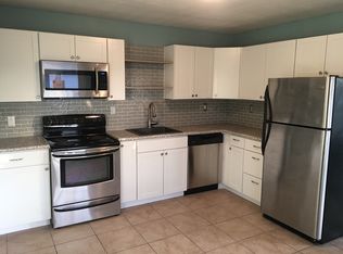 1402 S 18th St, Pekin, IL
