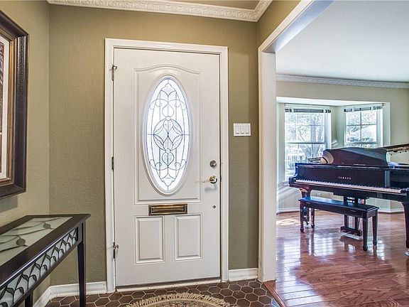 2nd image of 9739 Parkford Dr