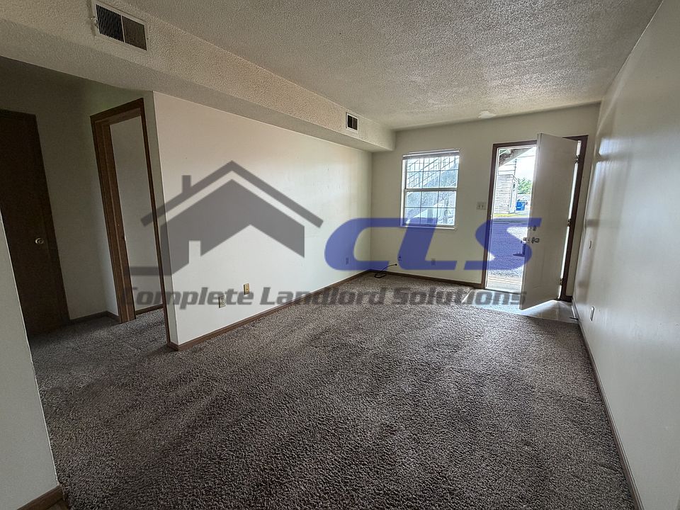 1st image of 820 Poplar St APT 13