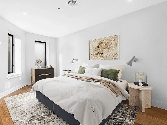 4th image of 312 Menahan St #1