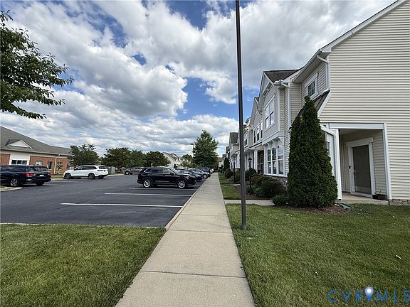 3rd image of 8049 Ellendale Dr
