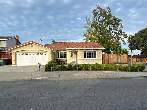 231 Falcato Dr Photo 1