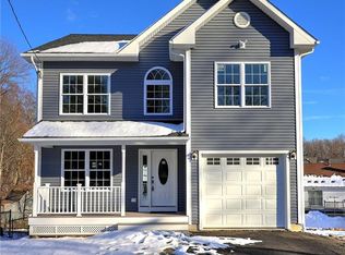 74 Kaechele Pl, Bridgeport, CT 06606