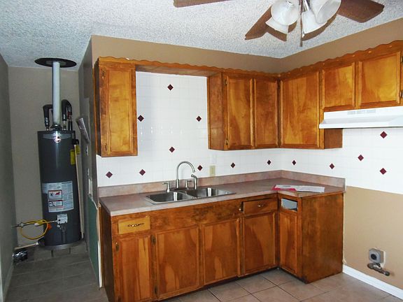 3rd image of 1829 S 6th St