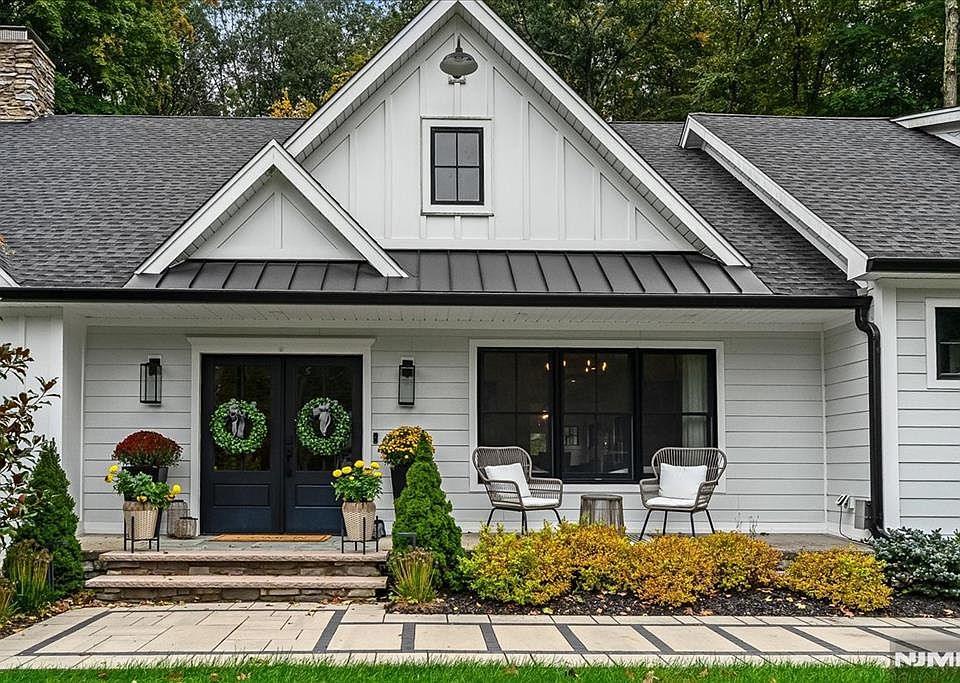 1st image of 456 Laurel Lane Terrace
