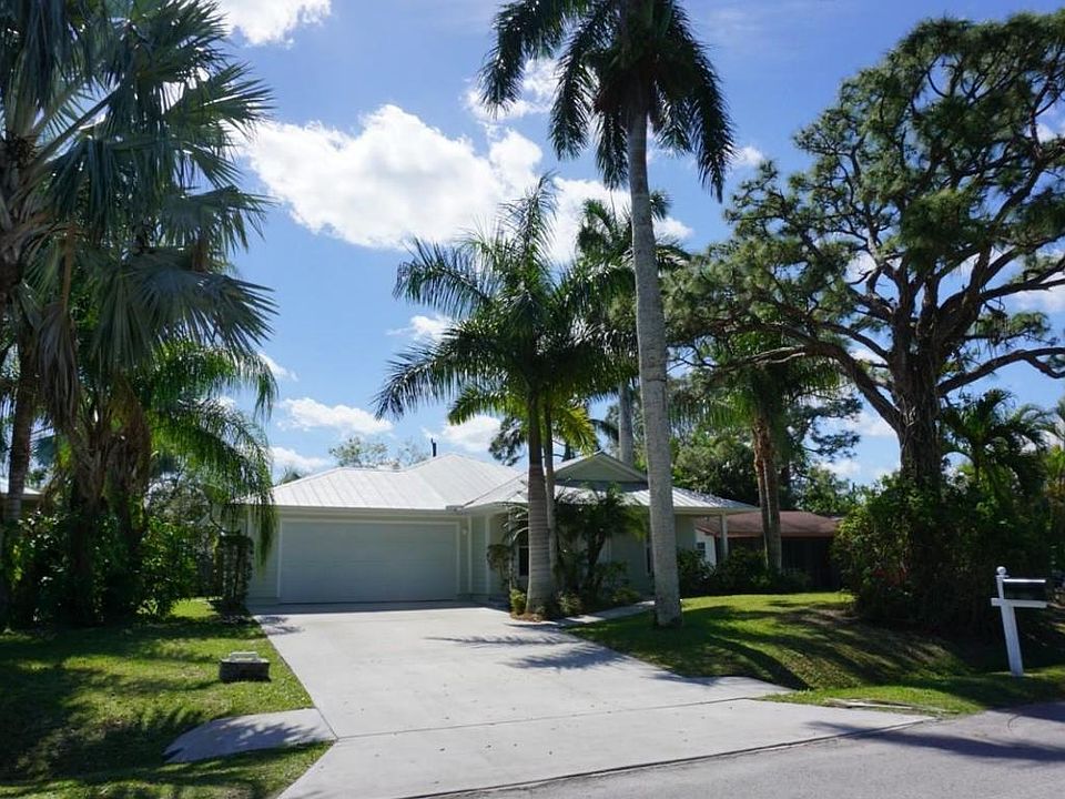 2nd image of 3024 SE Orange Tree Pl