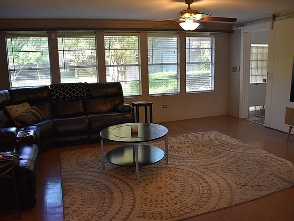 5th image of 401 Saint Maurice Ln
