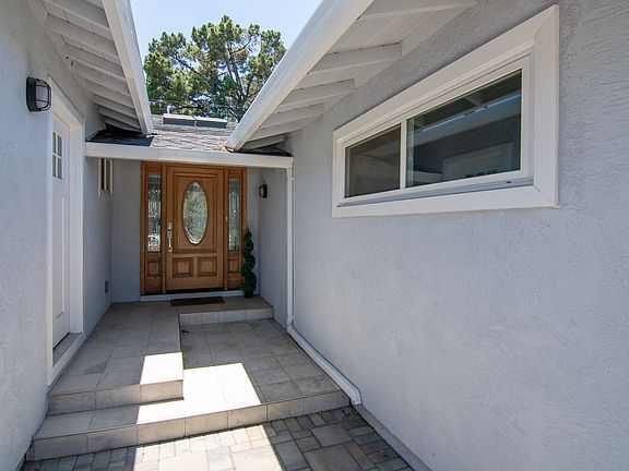 3rd image of 860 Lavender Dr