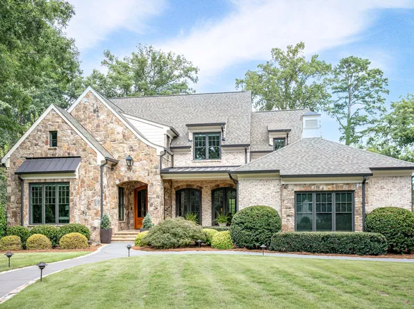 906 Lake Boone Trl, Raleigh, NC 27607