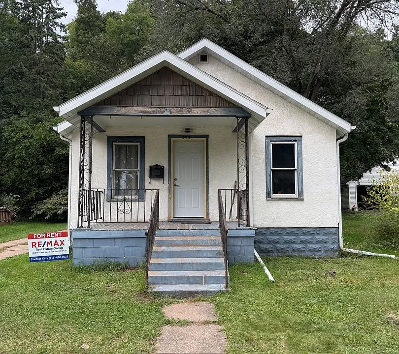 232 Ferry St
