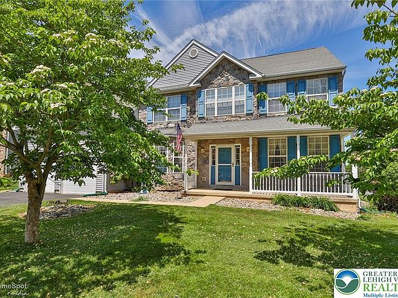 2nd image of 13 Windrift Ct