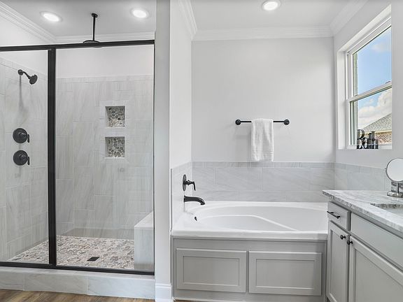 5th image of 37089 Woodbine Ct