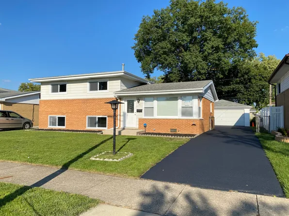 141 N Pamela Dr, Chicago Heights, IL 60411