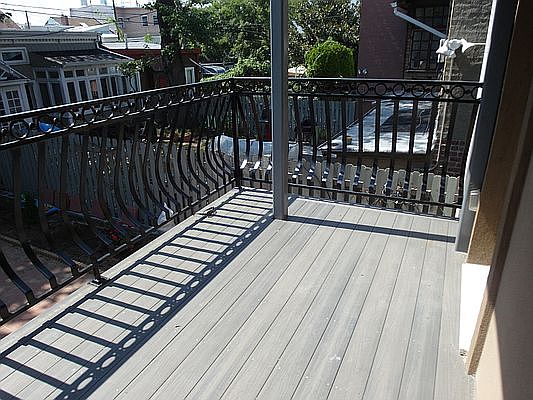 2nd image of 286 17th St #2