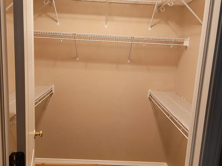 1725 Courtyard Hts #3 — Photo 10