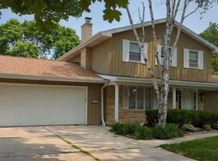 1621 Willard Ter, De Pere, WI 54115