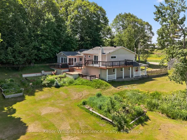 1236 Golden Beach Rd, Bracebridge, ON P1L 1W8