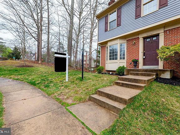 3rd image of 3951 Pepperidge Ct