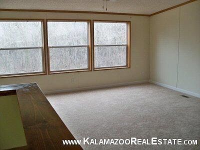 5th image of 1051 N 20th St