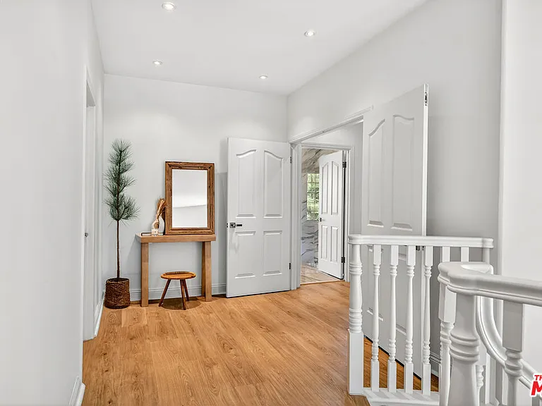 4475 Stern Ave — Photo 16
