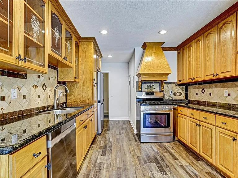 1726 N Oak Knoll Dr #C — Photo 5