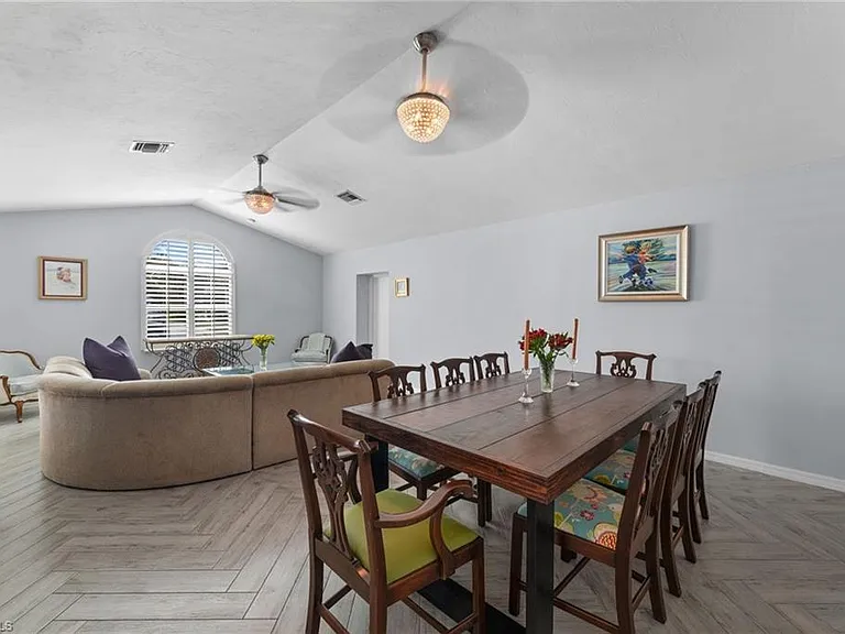 2467 Pine Woods Cir #3 — Photo 4