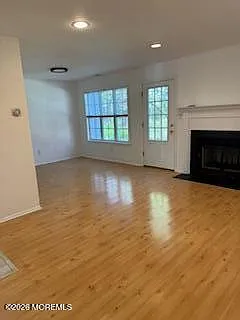 3 bed, 2.5 bath, 1604 sqft, $3,100 — Photo 3