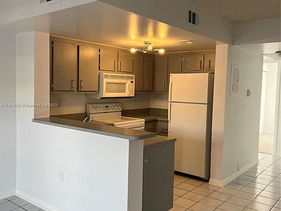 4th image of 670 NW 85th Pl #11103