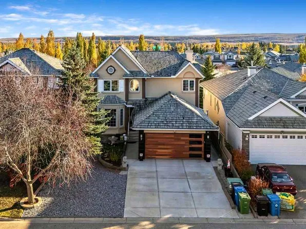 7 N Springbank Vw SW, Calgary, AB T3H 4J5